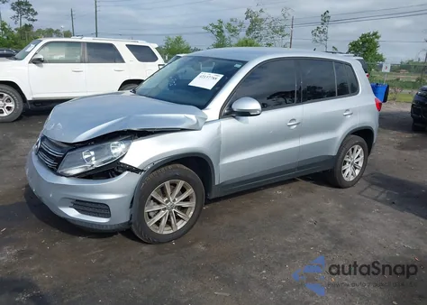 2018 Volkswagen Tiguan Limited 2.0T из США, поврежденный, VIN WVGAV7AX7JK001822